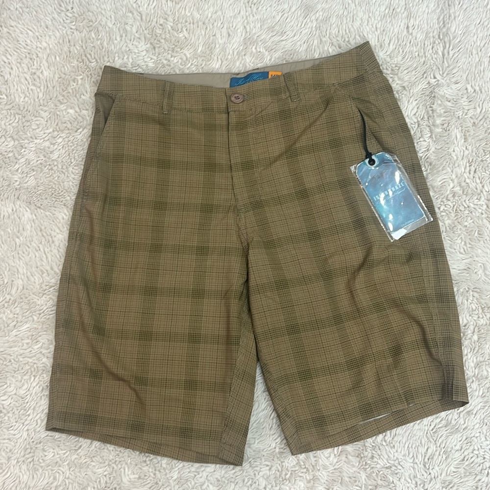 Islandhaze vintage coastal green plaid hybrid leisure short size medium NWT
